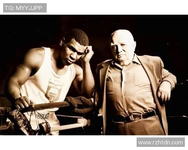 2020年泰森与小罗伊琼斯的传奇对决重燃拳坛激情与回忆