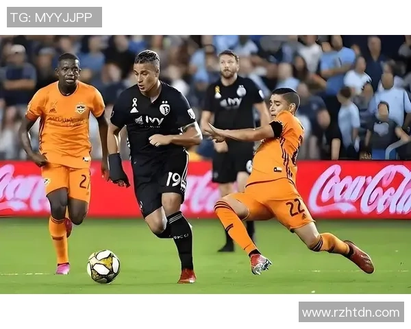 休斯顿迪纳摩迎战肯萨斯竞技双方争夺美职联关键积分